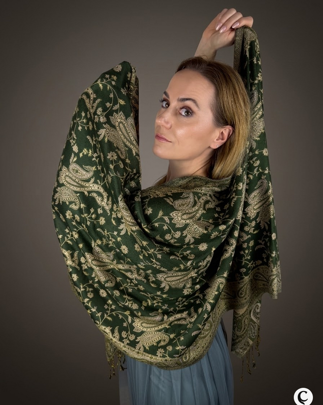 Chusta "Emerald Forest Paisley" – Szlachetna Zieleń i Srebro (210x70cm)
