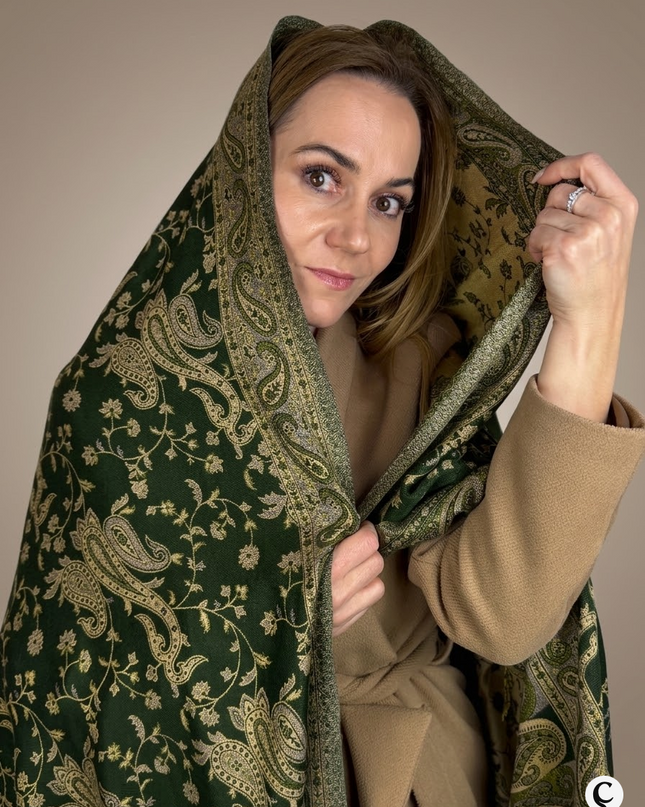 Chusta "Emerald Forest Paisley" – Szlachetna Zieleń i Srebro (210x70cm)