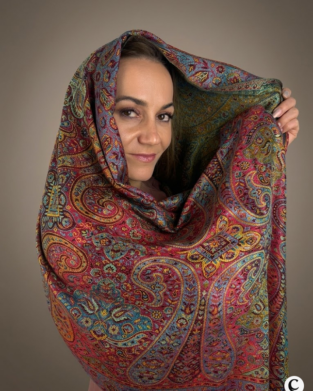 Chusta "Crimson Spice Paisley" – energetyczna czerwień i turkus (210x 70cm)