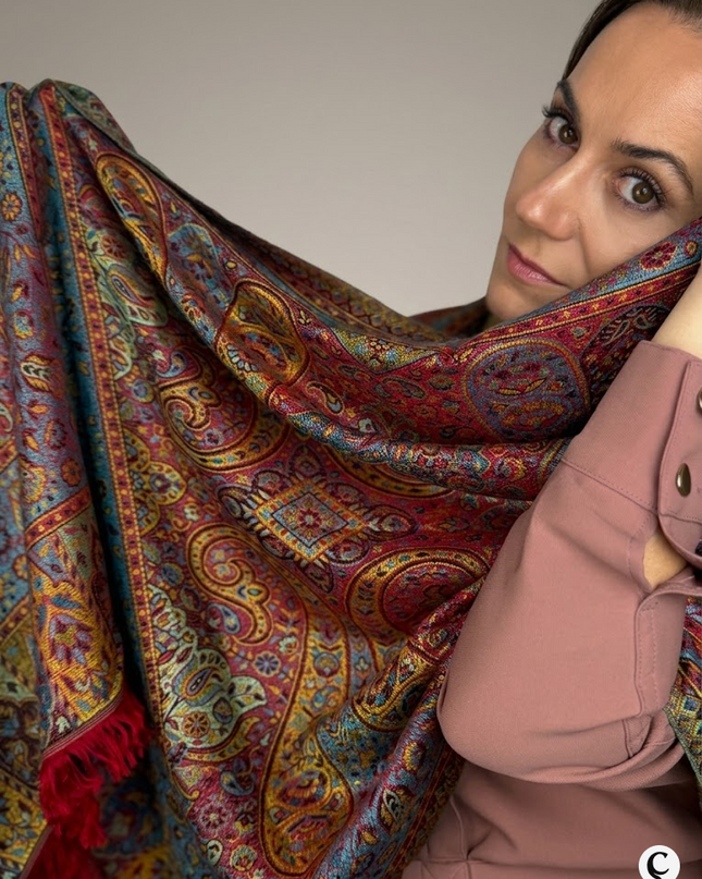 Chusta "Crimson Spice Paisley" – energetyczna czerwień i turkus (210x 70cm)