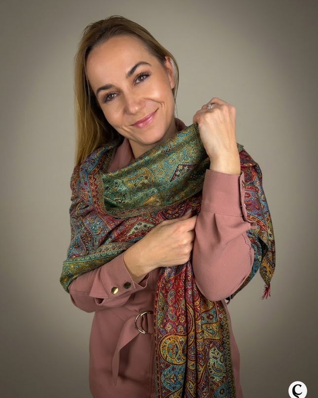 Chusta "Crimson Spice Paisley" – energetyczna czerwień i turkus (210x 70cm)