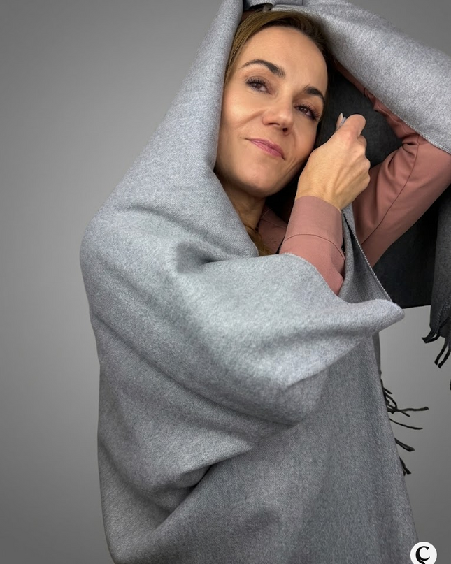 Szal "Silver Mist Duo" w dwóch odcieniach szarości (185x67 cm)