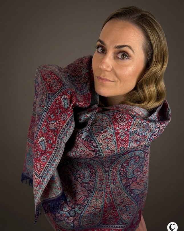 Chusta "Gwiezdny Pył" – bordowy granat z grą świateł (207x70 cm)