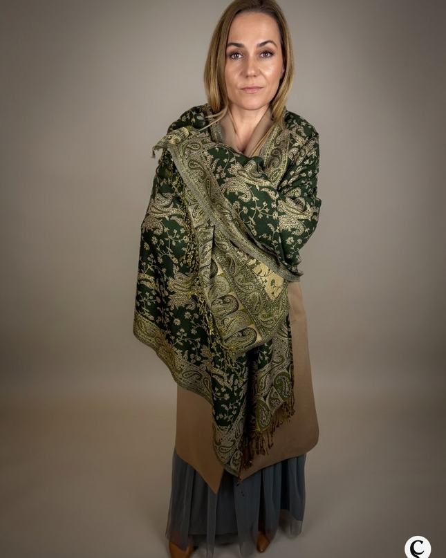 Chusta "Emerald Forest Paisley" – Szlachetna Zieleń i Srebro (210x70cm)