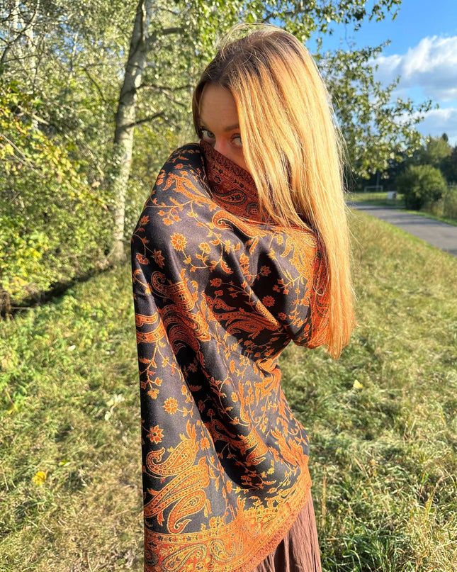 Elegancki Szal "Jesienna Opowieść"