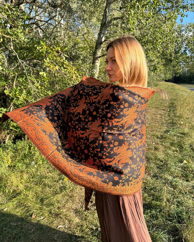 Elegancki Szal "Jesienna Opowieść"