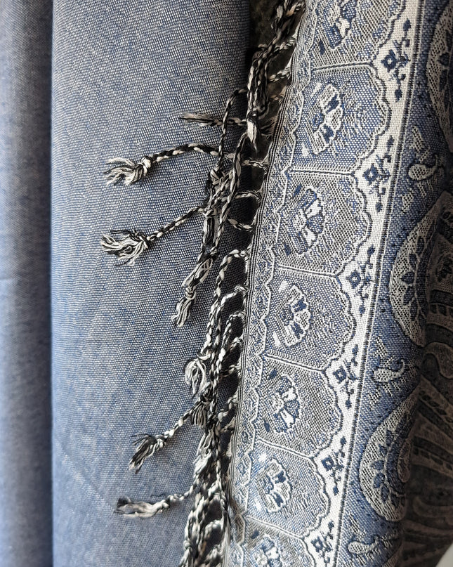 "Urban Denim Paisley" – klasyczny szyk w odcieniu jeansu (200x70 cm)