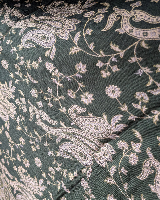 Chusta "Emerald Forest Paisley" – Szlachetna Zieleń i Srebro (210x70cm)
