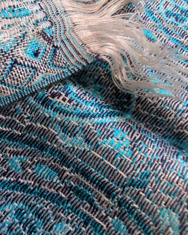 "Oblicza Oceanu" - od błękitu po sztormowy granat (207x70 cm)